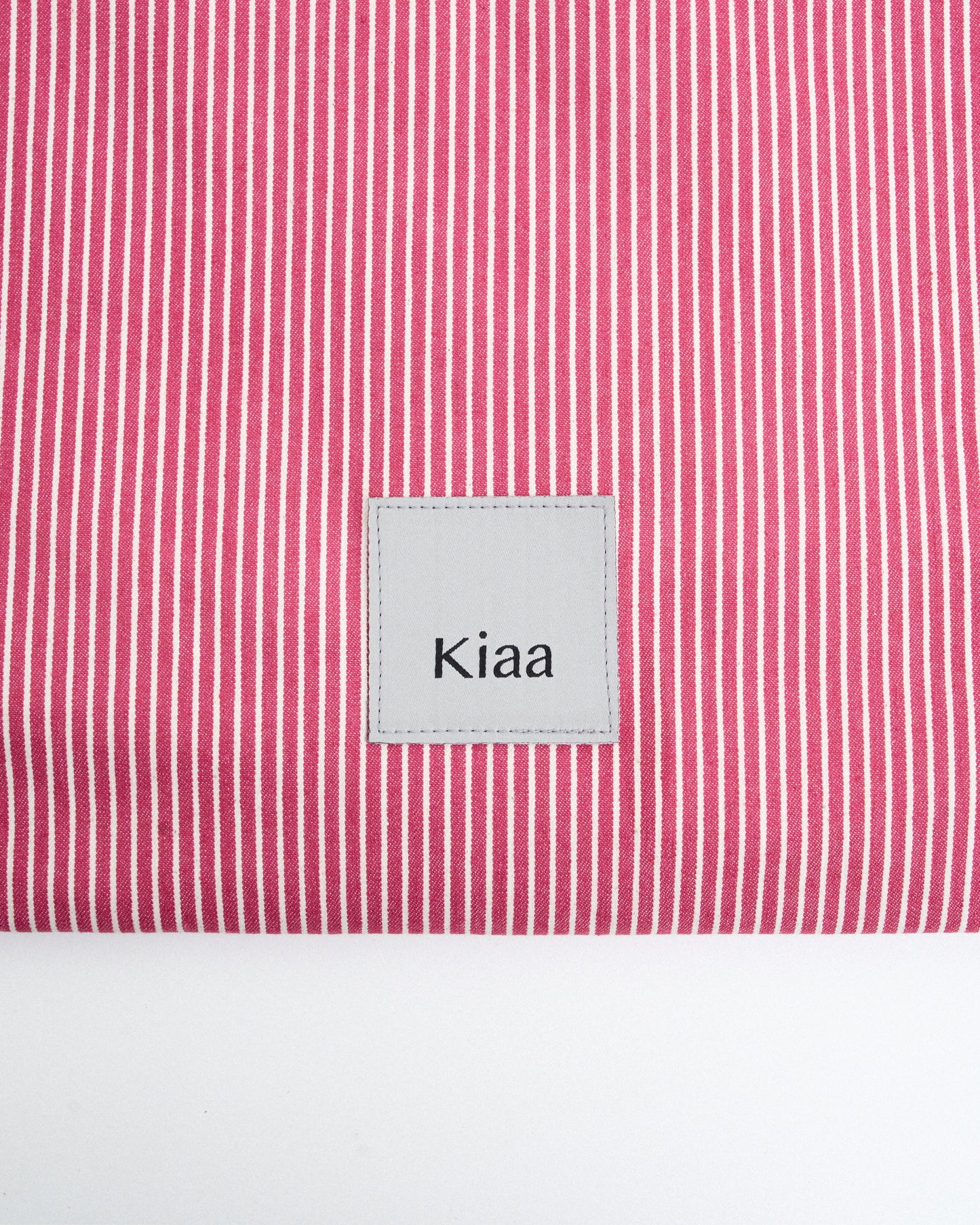 Làn | Small Red Striped