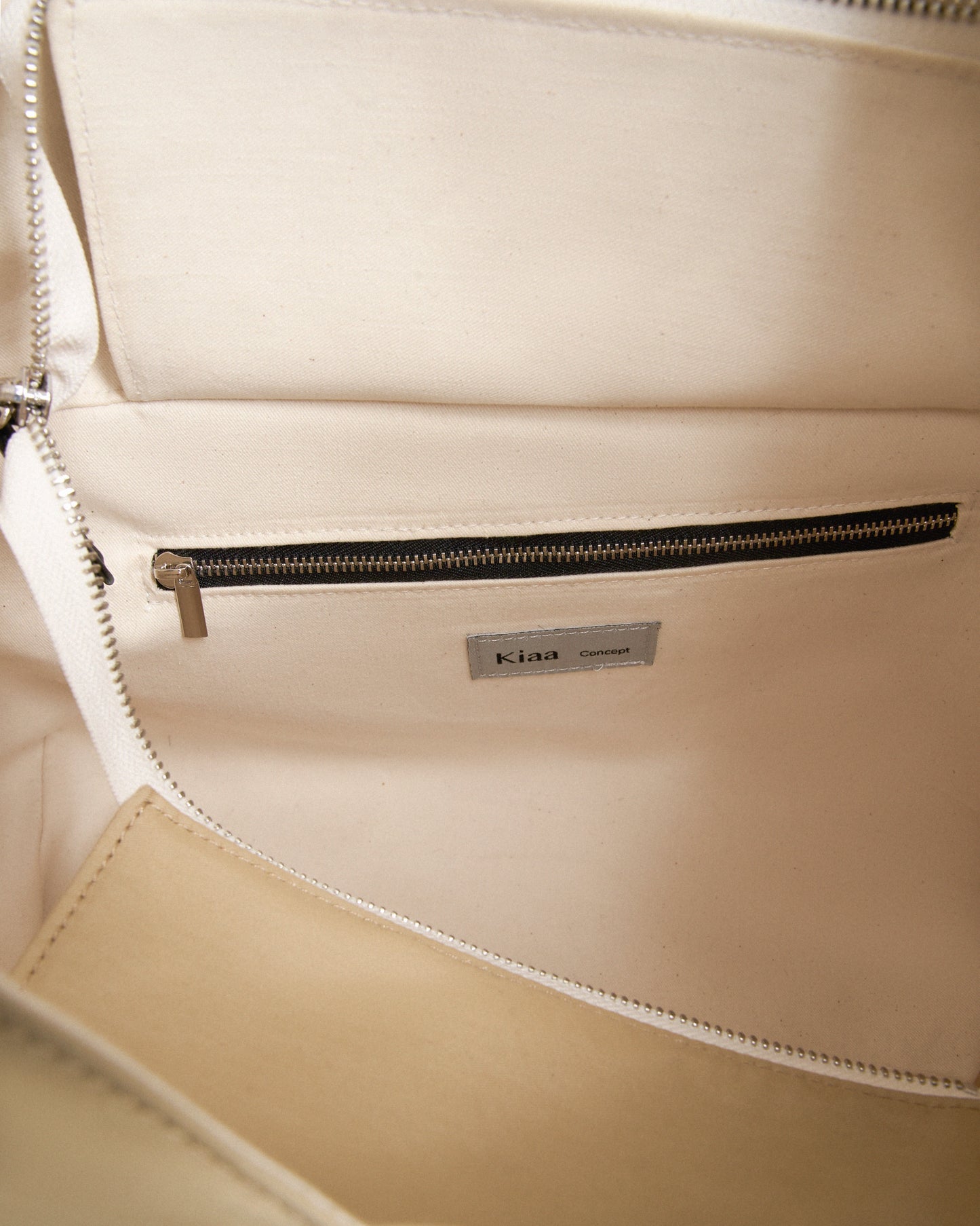 Lam Kiaa | Pale Yellow