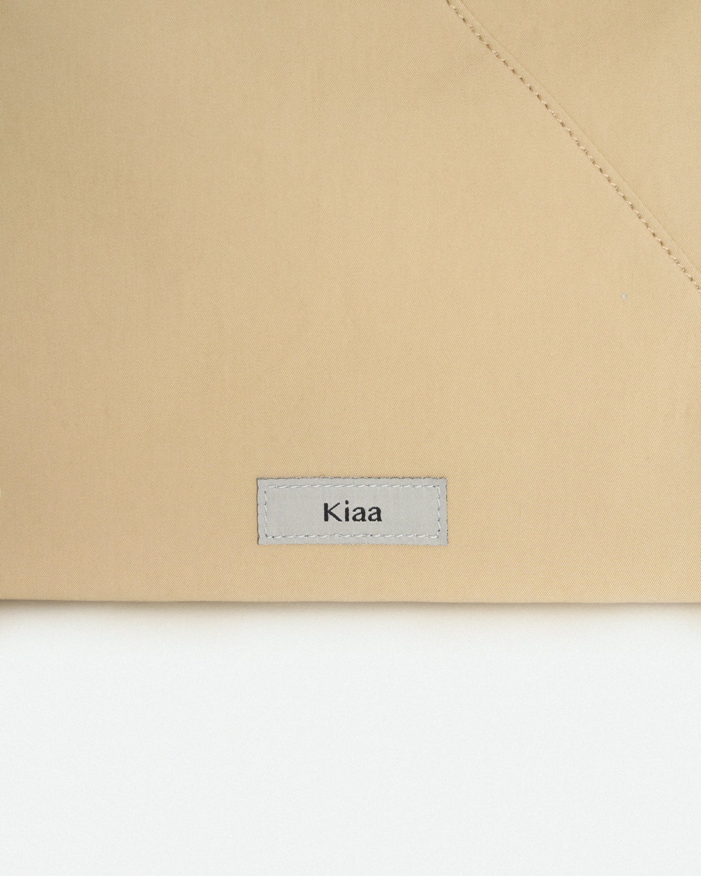 Lam Kiaa | Pale Yellow