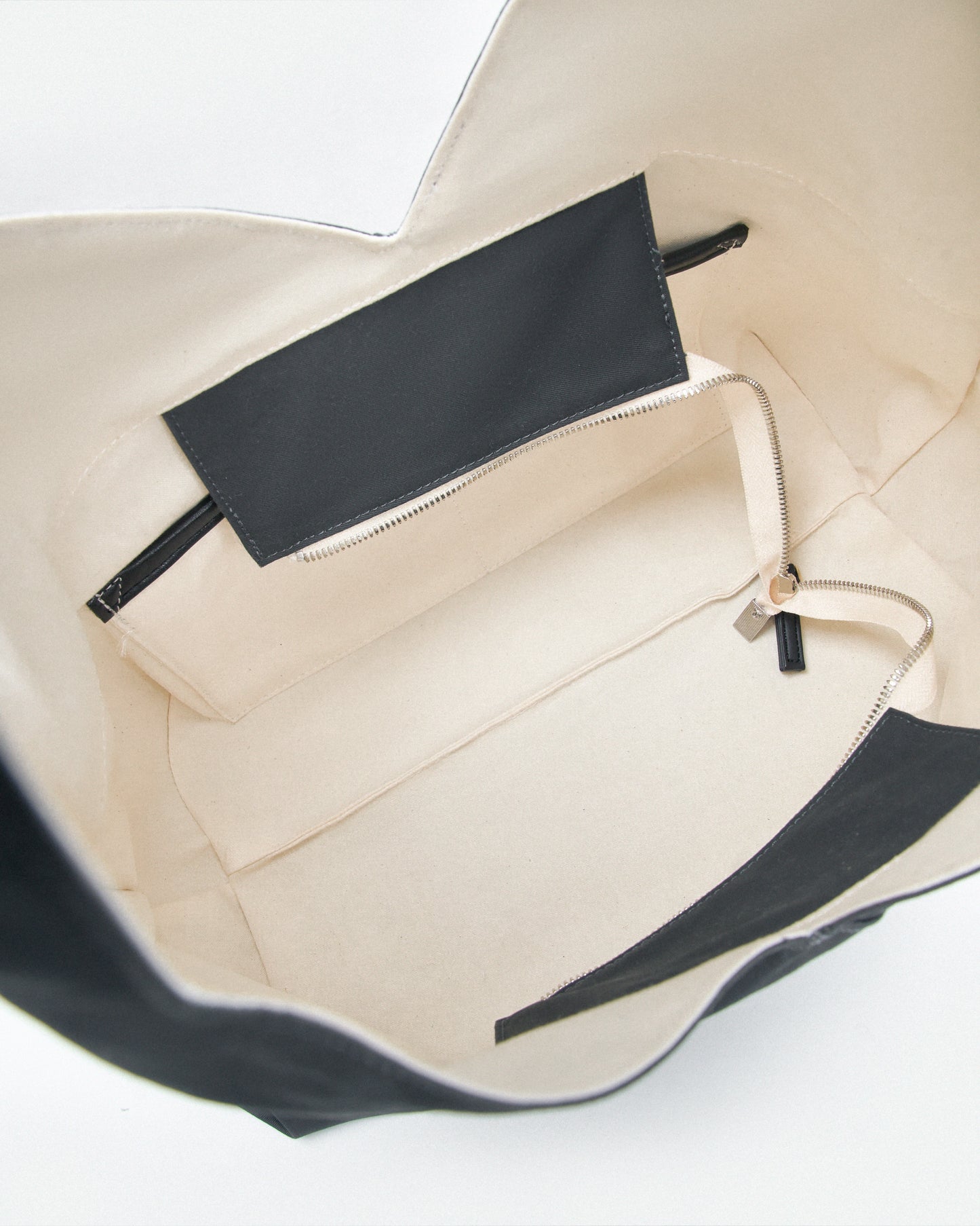 Lam Kiaa | Dark Gray
