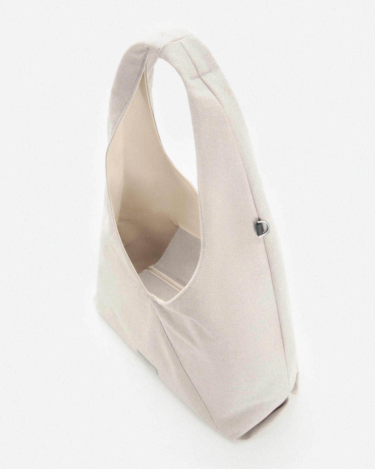 Lam Kiaa | Light Gray