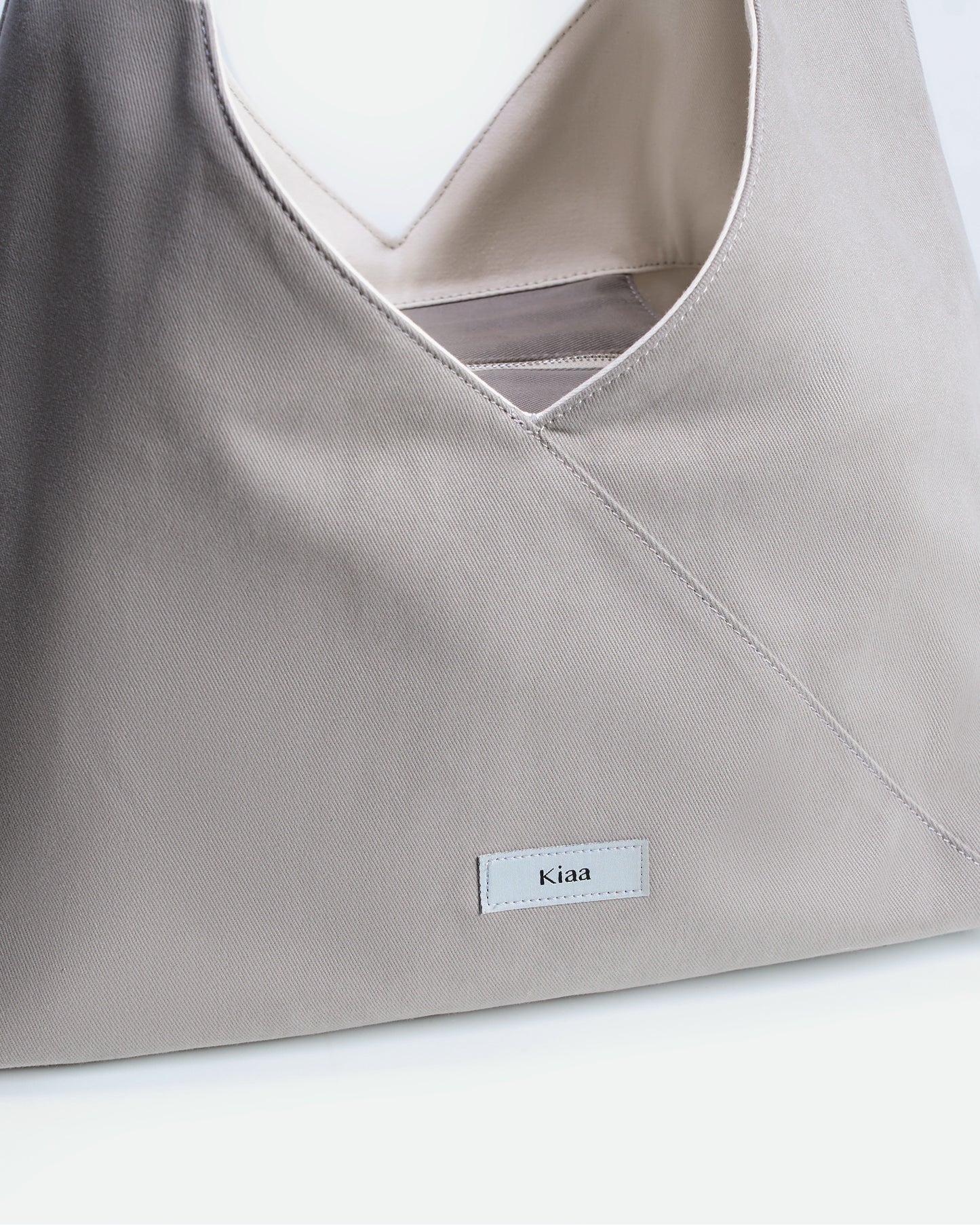 Lam Kiaa | Dusty Gray