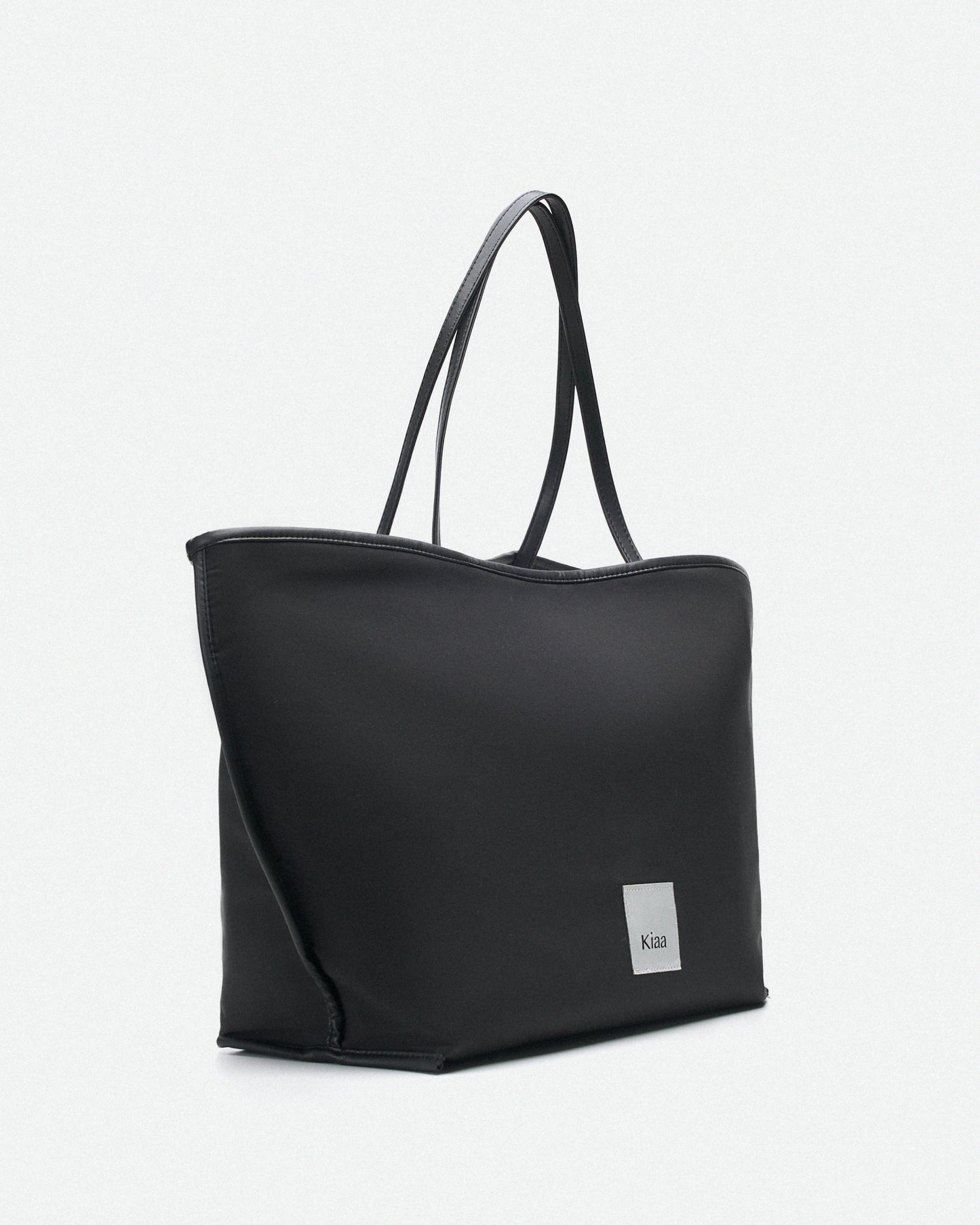 Làn | Black Poly